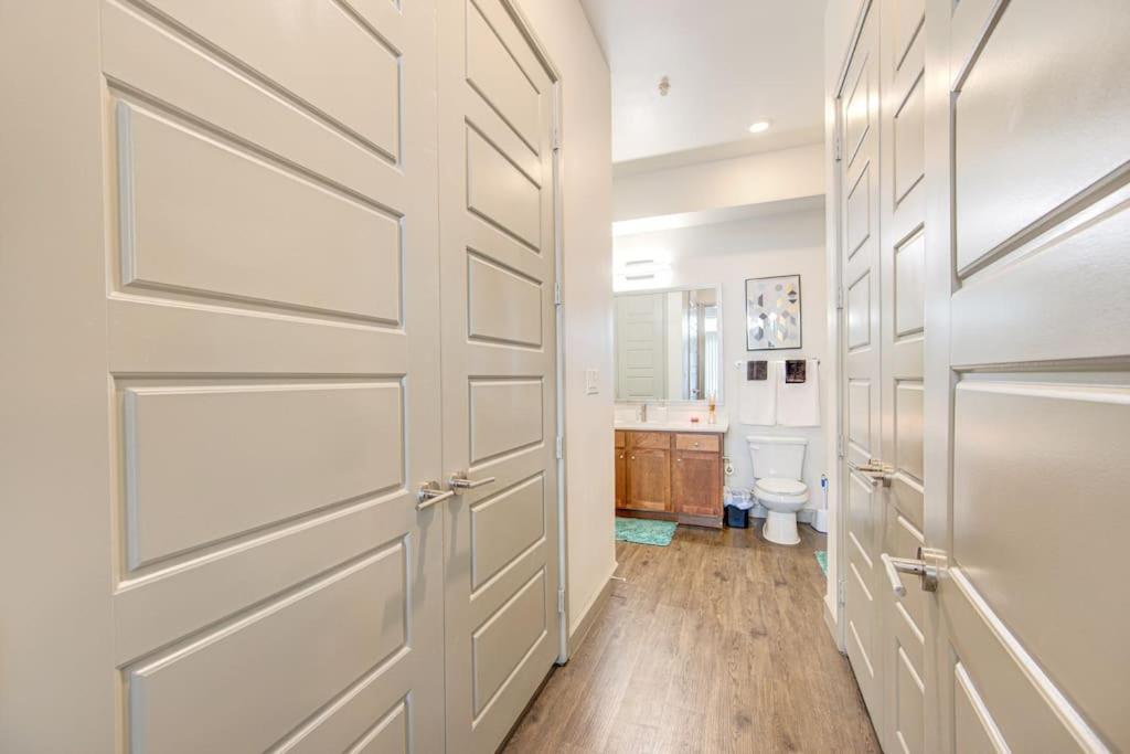 Ferienwohnung Trendy Downtown 1Bd/Freeparking/Wi-Fi/Pool Houston Exterior foto